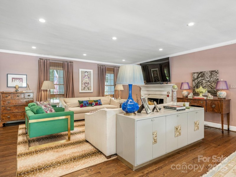 Property image 4 at 3001 Colony Road, Charlotte, NC 28211