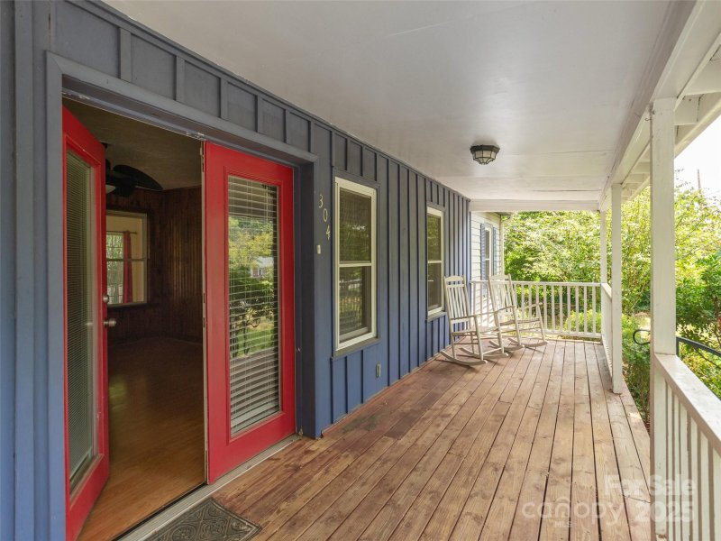 Property image 3 at 304 Old Haw Creek Road, Asheville, NC 28805