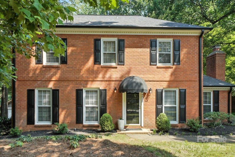 Property image 3 at 9535 Hinson Drive, Matthews, NC 28105