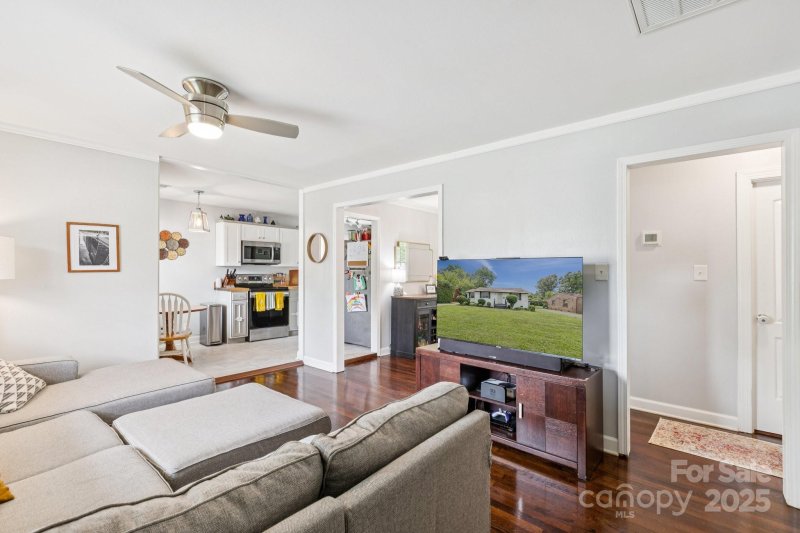 Property image 4 at 2927 Southwest Boulevard, Charlotte, NC 28216