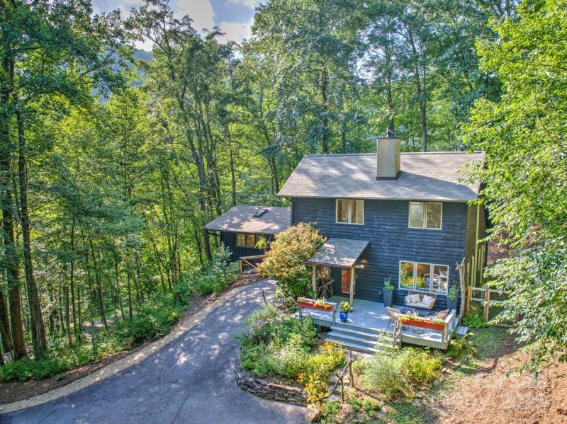 Property image 4 of 48 Black Oak Forest Road in Fairview Forest, Fairview, NC 28730