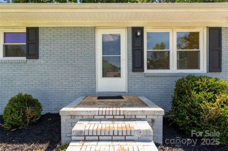 Property image 4 at 203 Nottingham Drive, York, SC 29745