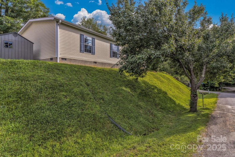 Property image 3 at 102 Hazy Day Road, Swannanoa, NC 28778