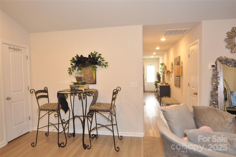 Property image 4 of 636 Lancelot Drive in Knights Bridge, Richburg, SC 29729