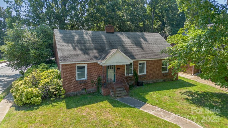 Property image 3 at 1701 Dilworth Road, Charlotte, NC 28203