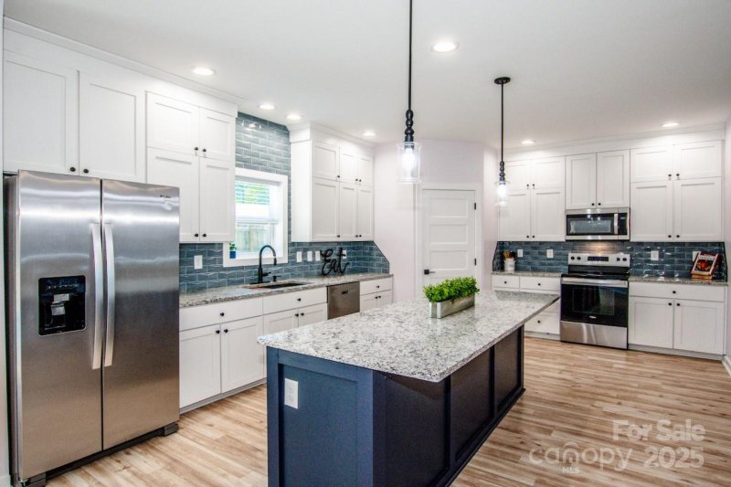 7039 Executive Circle