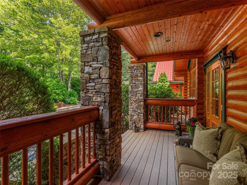 Property image 3 of 574 Leatherwood Drive in Laurel Heights, Maggie Valley, NC 28751