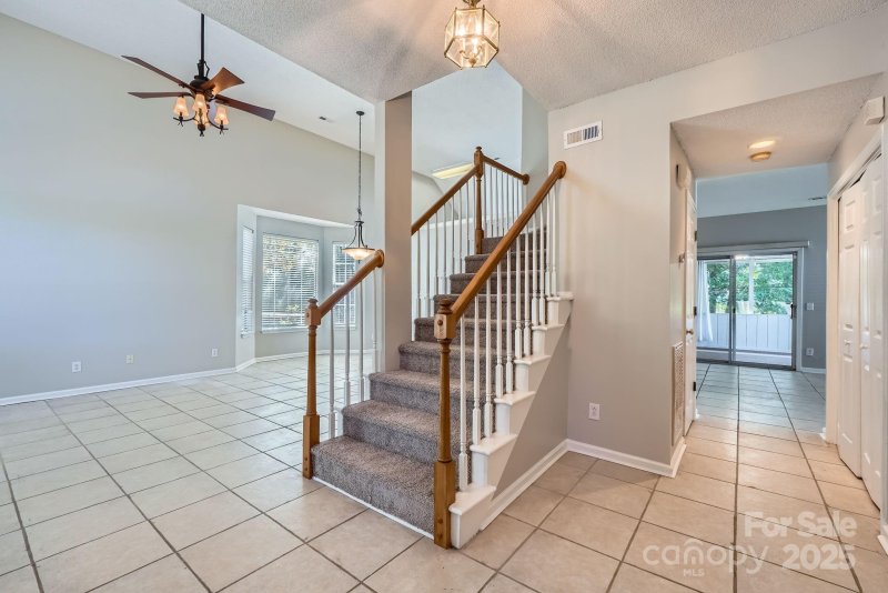 Property image 4 at 8909 Elkins Park Drive, Matthews, NC 28105