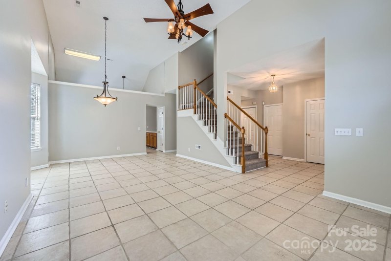 Property image 5 at 8909 Elkins Park Drive, Matthews, NC 28105