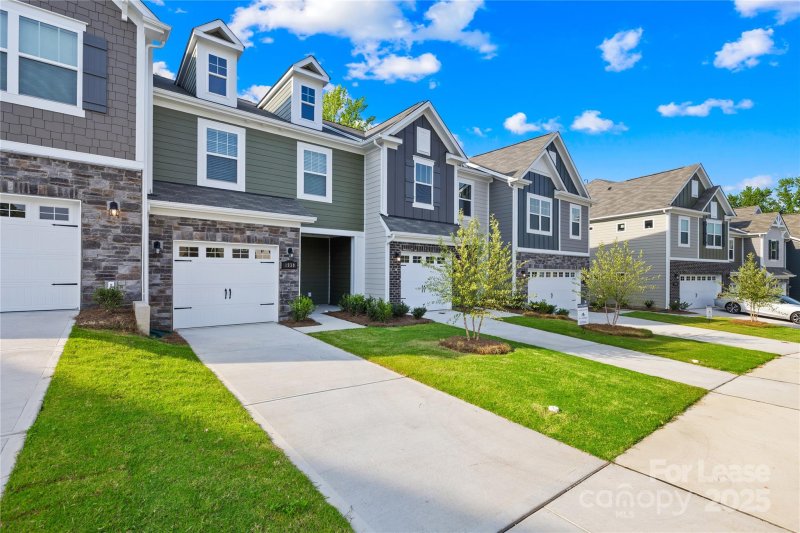 Property image 2 at 1930 Highland Park Drive, Charlotte, NC 28269