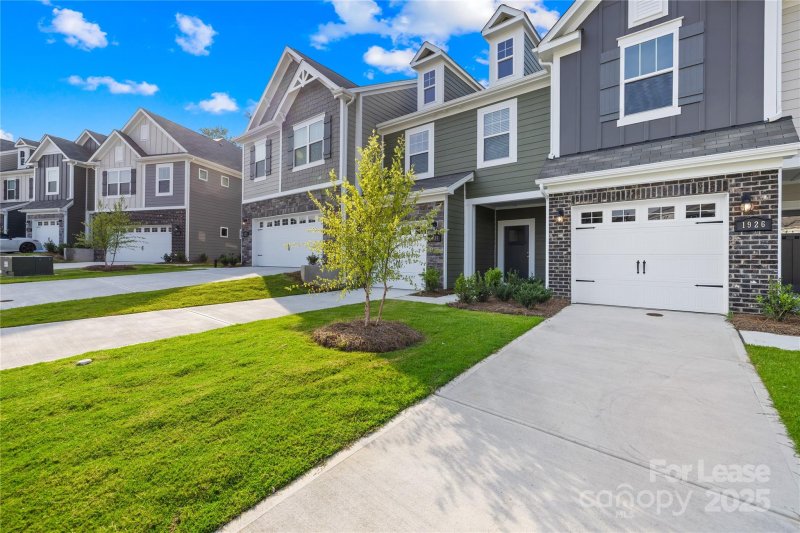 Property image 3 at 1930 Highland Park Drive, Charlotte, NC 28269