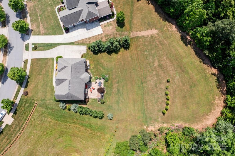 Property image 5 at 180 Fellspoint Road, Mooresville, NC 28115