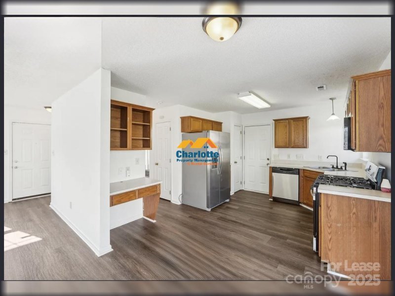 Property image 3 at 8827 Treyburn Drive, Charlotte, NC 28216