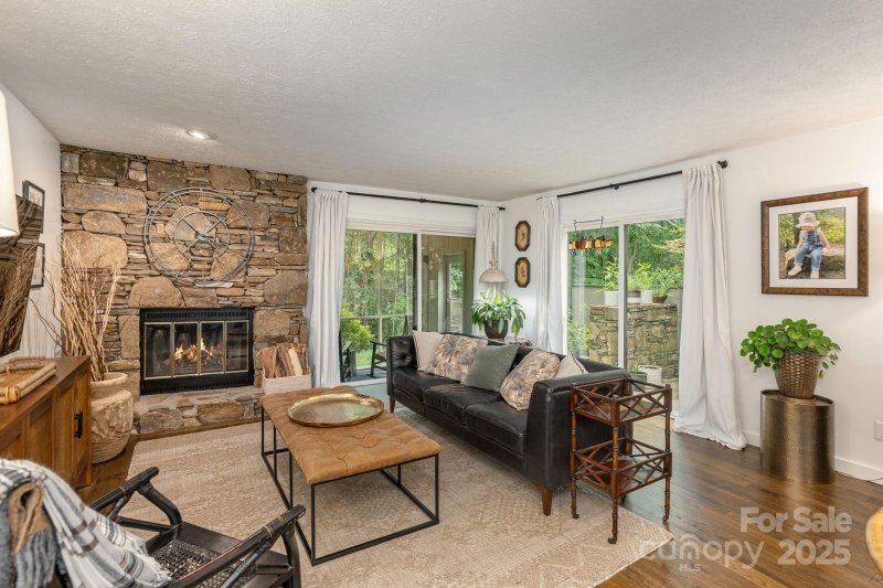 Property image 2 at 217 Juniper Lane, Hendersonville, NC 28739