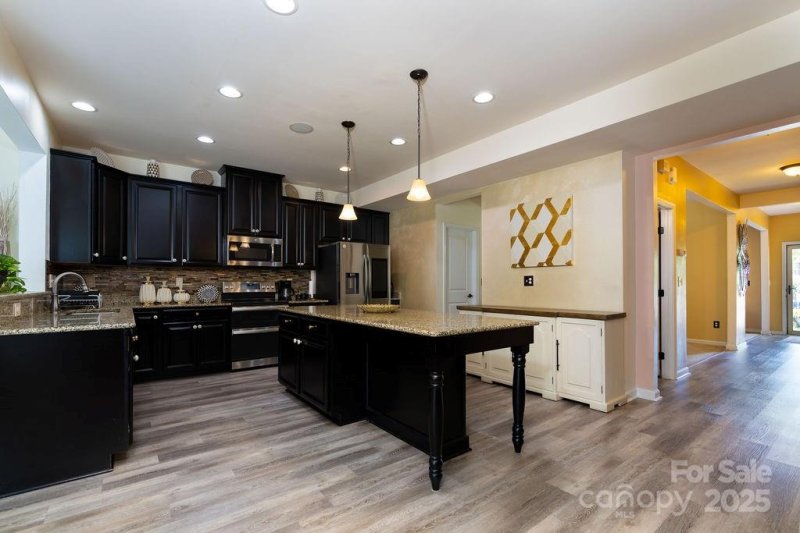 Property image 4 of 3338 Cord Oak Court in Bethesda Oaks, Gastonia, NC 28056