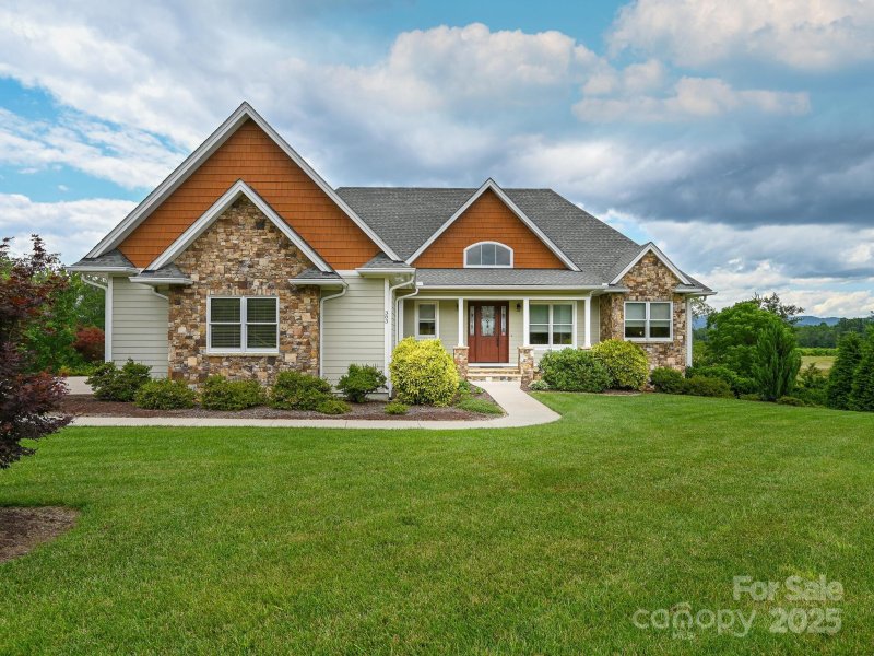 Property image 2 of 383 Ridgeview Hill Drive in Ridgeview At Sweetwater Hills, Hendersonville, NC 28791