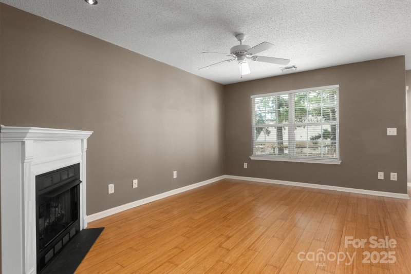 Property image 2 of 10613 Prairie Ridge Lane in The Townes at Old Stone Crossing, Charlotte, NC 28213