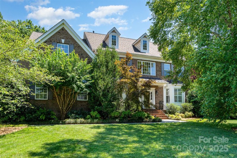 Property image 2 at 626 Tullamore Court, Matthews, NC 28104