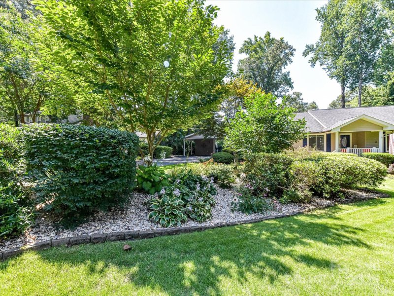 Property image 4 of 1047 Honeybee Trail in Old Orchard, Fort Mill, SC 29715