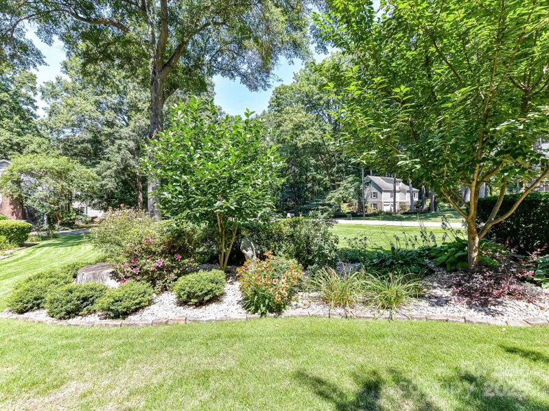 Property image 5 of 1047 Honeybee Trail in Old Orchard, Fort Mill, SC 29715