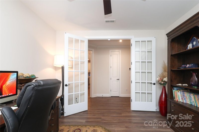 Property image 5 at 10240 Superb Lane, Charlotte, NC 28215