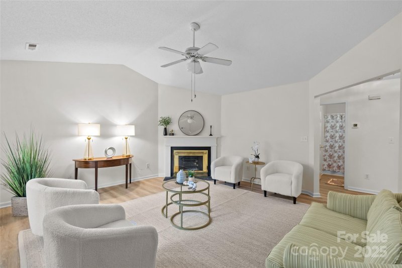 Property image 4 at 9136 Four Mile Creek Road, Charlotte, NC 28277