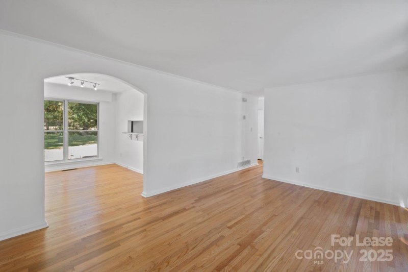 Property image 3 at 5012 Furman Place, Charlotte, NC 28210