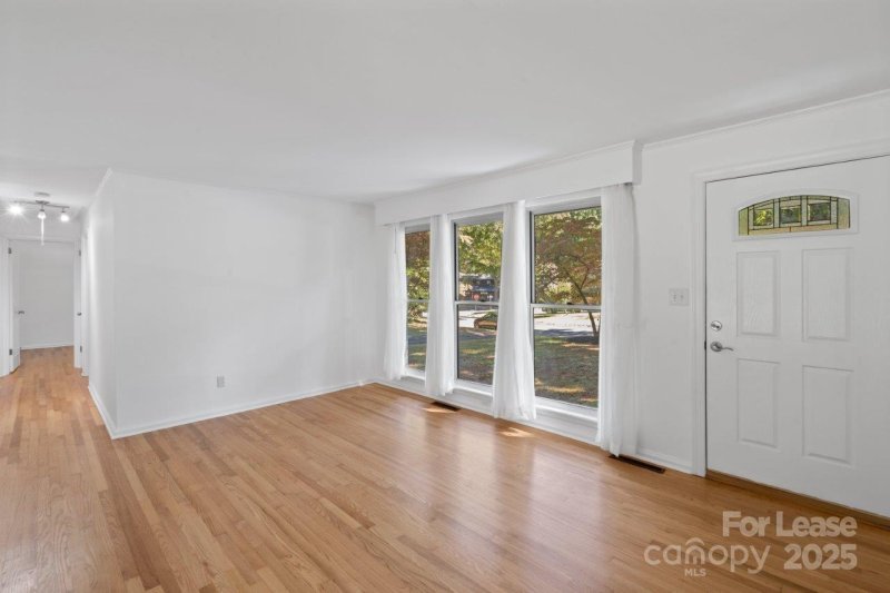 Property image 4 at 5012 Furman Place, Charlotte, NC 28210