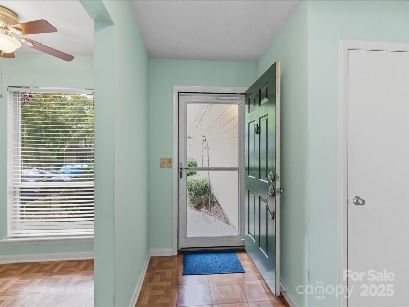 Property image 3 of 1061 Sardis Cove Drive in Sardis Cove, Charlotte, NC 28270