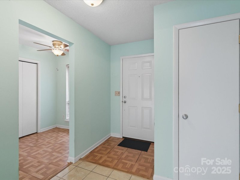 Property image 4 of 1061 Sardis Cove Drive in Sardis Cove, Charlotte, NC 28270