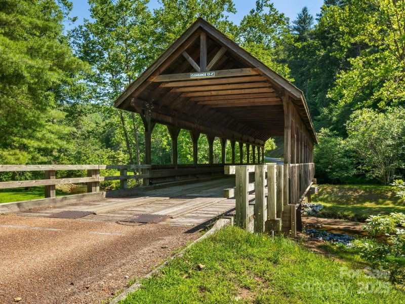 Property image 3 of 9999 Stone Valley Way in Oleta Falls, Hendersonville, NC 28792