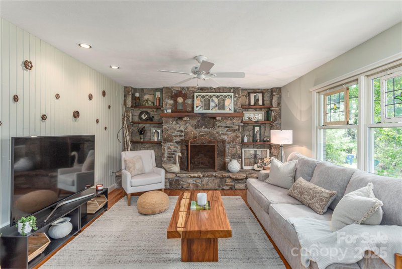 Property image 5 of 25 Brookcliff Drive in Beaverbrook, Asheville, NC 28804