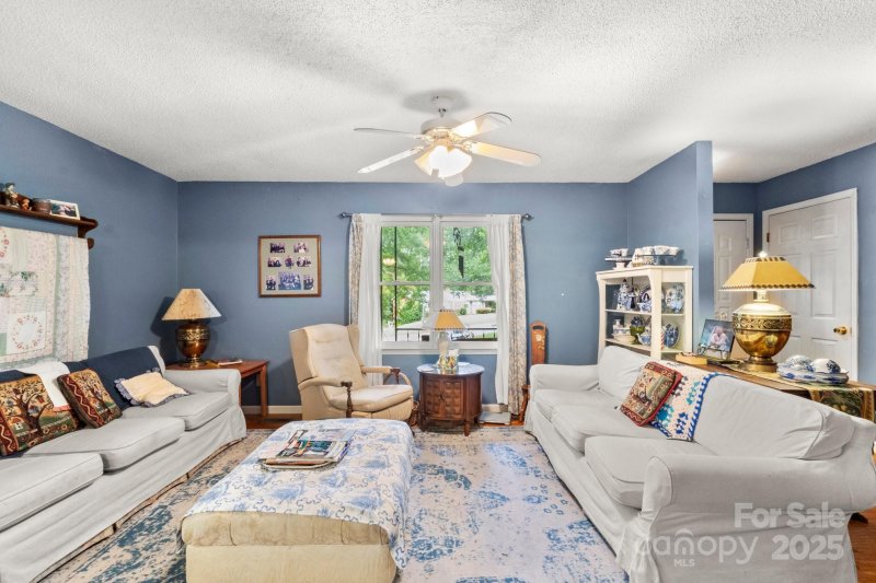 Property image 3 at 809 E Main Street, Shelby, NC 28150