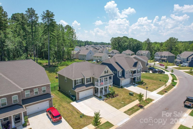 Property image 4 at 136 Dogwood Grove Place, Troutman, NC 28166