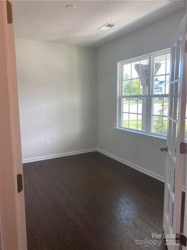 Property image 3 at 17306 Snug Harbor Road, Charlotte, NC 28278