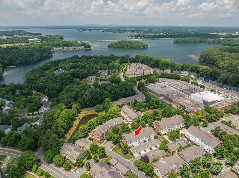 Property image 3 at 734 Naramore Street, Davidson, NC 28036