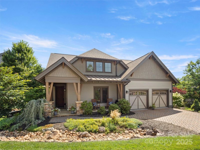 Property image 2 of 30 Stills Creek Loop in Southcliff, Fairview, NC 28730