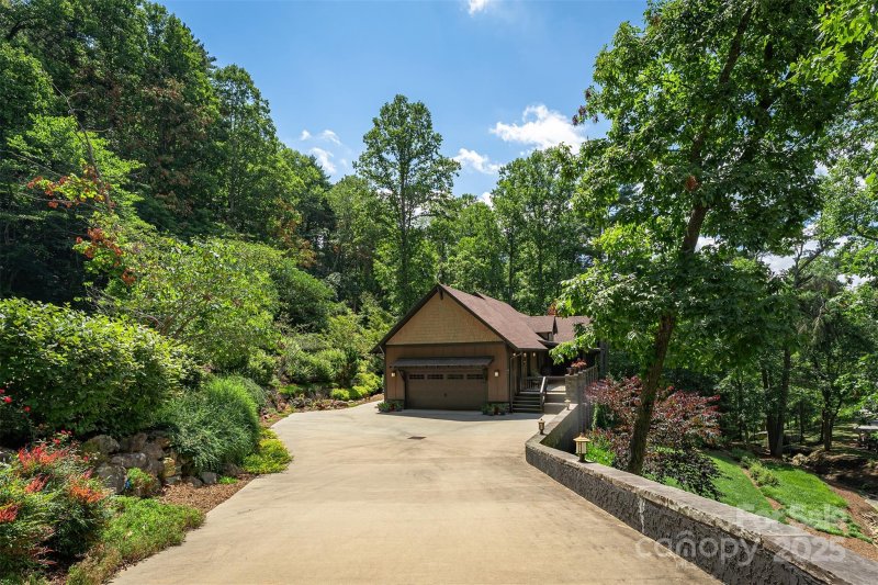 Property image 5 at 81 Robinhood Road, Asheville, NC 28804