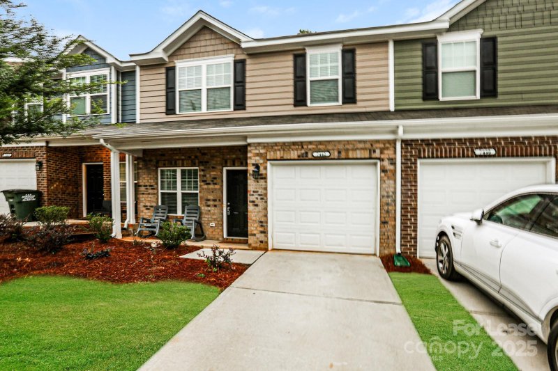 Property image 2 at 7442 Sienna Heights Place, Charlotte, NC 28213