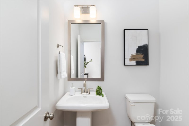 Property image 5 at 1125 Thayer Glen Court, Charlotte, NC 28213