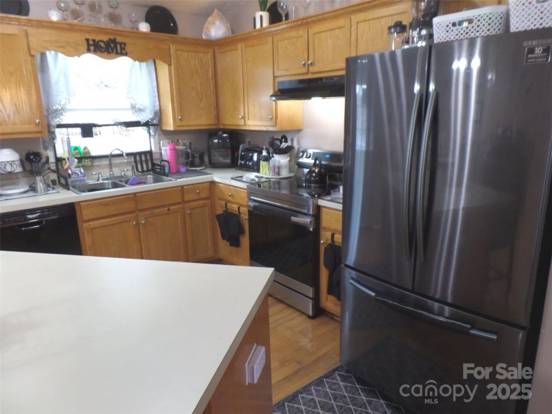 Property image 2 of 1609 Indian Springs Drive in Indian Springs, Conover, NC 28613