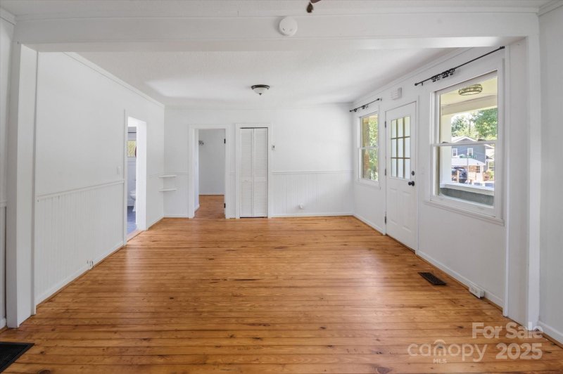 Property image 3 of 351 Dove Haven Lane in Mountain Home, Hendersonville, NC 28791