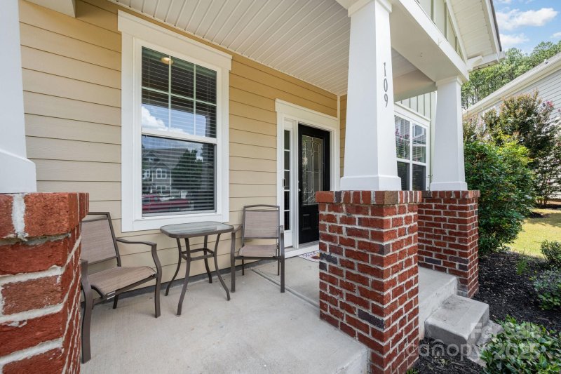Property image 4 of 109 Wingstem Court in The Farms, Mooresville, NC 28117