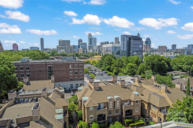 Property image 2 at 1101 E Morehead Street, Charlotte, NC 28204