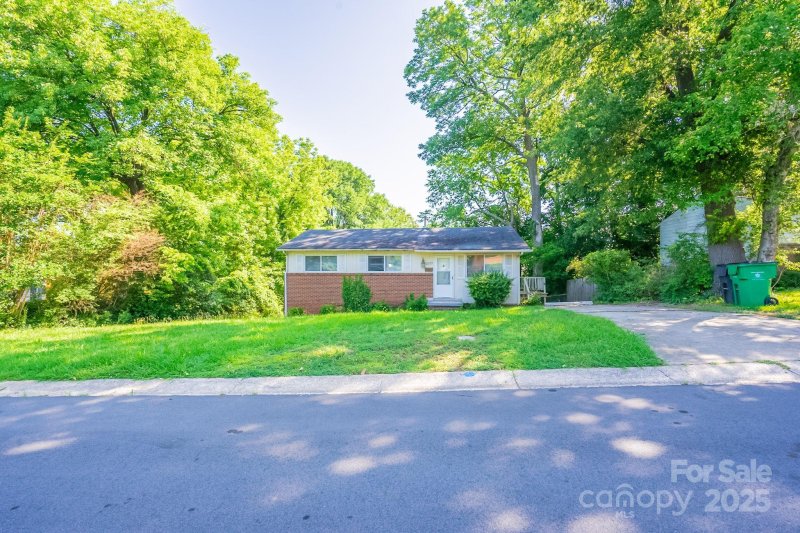 Property image 2 at 2519 Abelwood Road, Charlotte, NC 28216