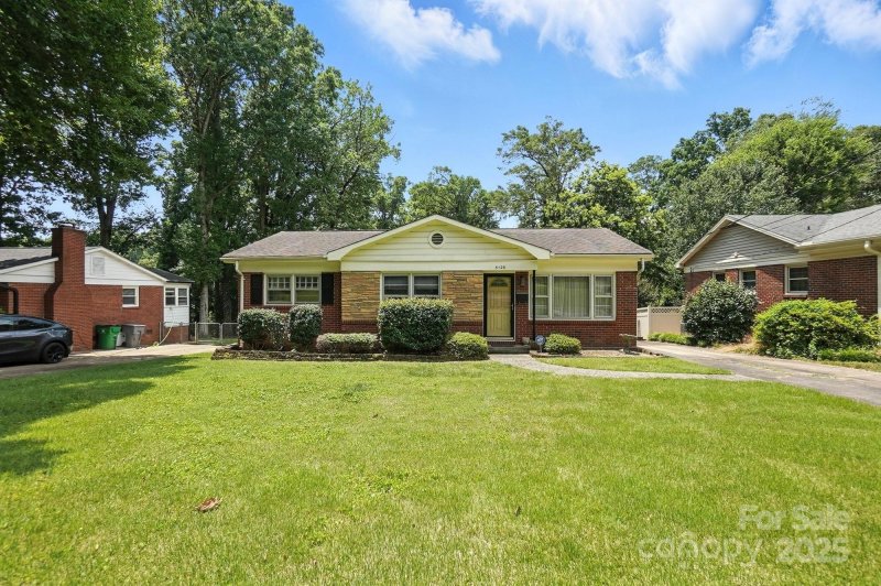 Property image 2 at 5126 Unaka Avenue, Charlotte, NC 28205