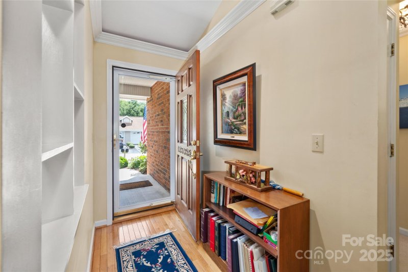 Property image 4 at 1016 Saddlebrook Drive, Hendersonville, NC 28739