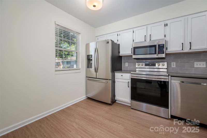 Property image 5 at 6013 Heath Valley Road, Charlotte, NC 28210