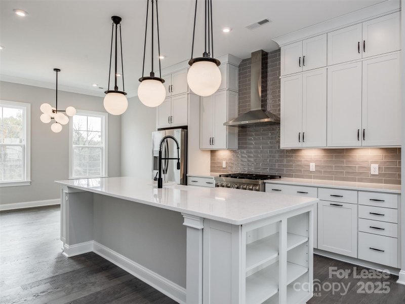 Property image 2 at 223 Emerson Avenue, Charlotte, NC 28204