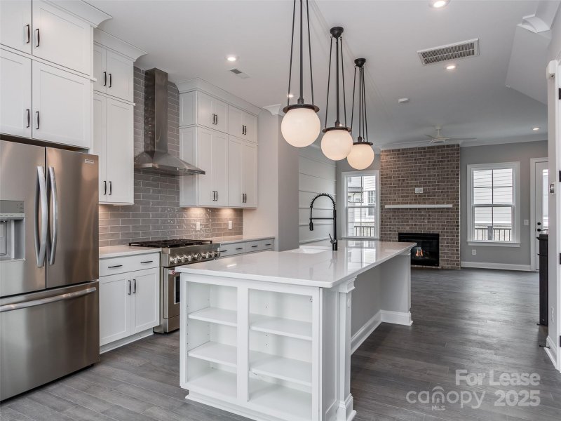 Property image 3 at 223 Emerson Avenue, Charlotte, NC 28204